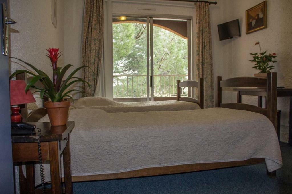 Hotel Le Colibri Lucciana  Eksteriør billede